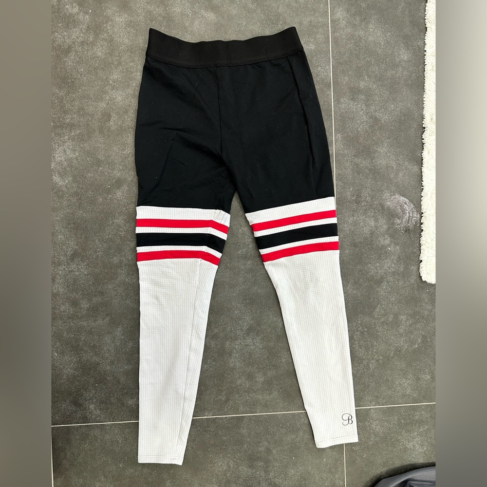 Medium bombshell leggings